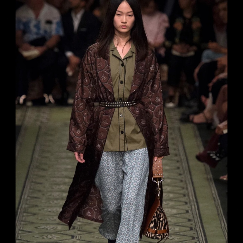 Burberry Runway 2016 silk robe New Unworn size US 2